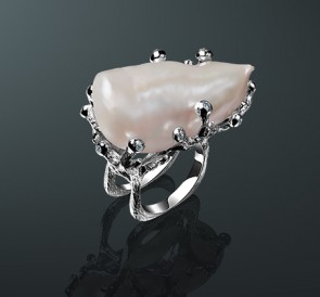 Кольцо с жемчугом бриллианты к-1767: белый морской жемчуг, золото 585°