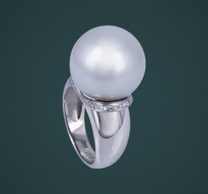 Кольцо с жемчугом бриллианты 7200: белый морской жемчуг, золото 585°